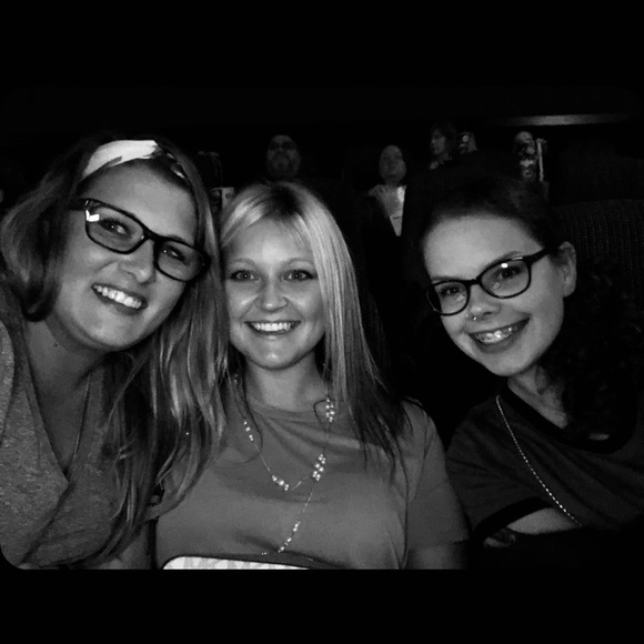 Meet your Posher, Ashley - Picture 4 of 6